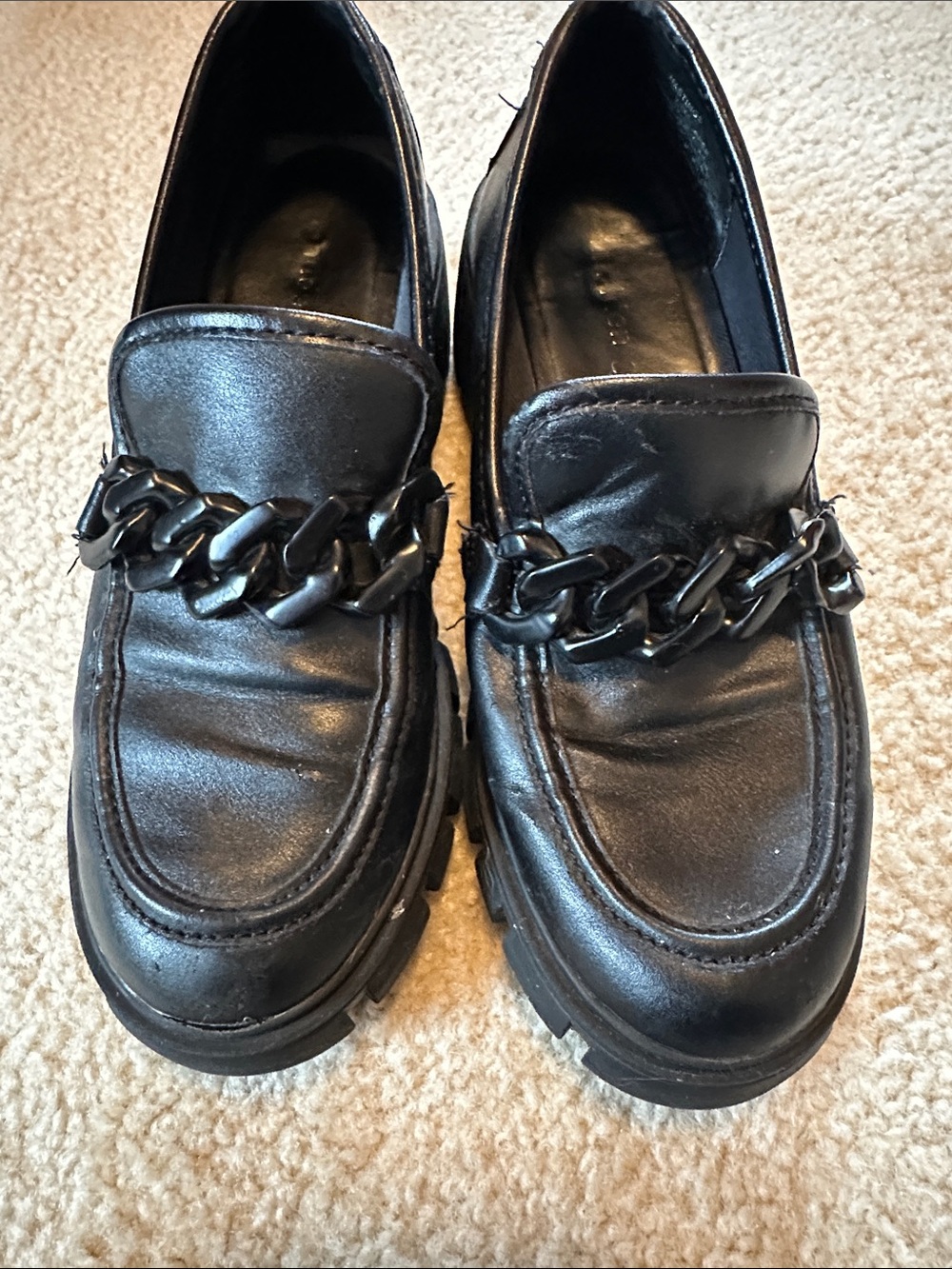 Madden Girl Black Leather Women's Chain-Trim Loafers